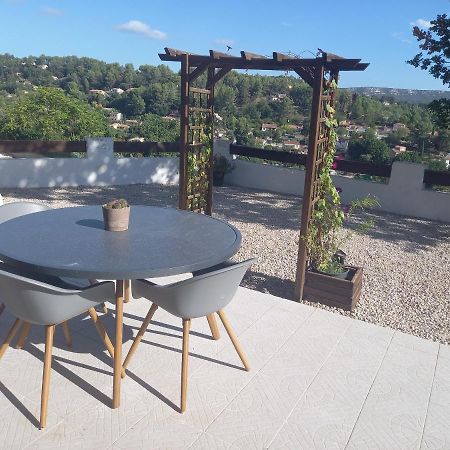 Appartement Vue magnifique, jardin et petit cocon en provence à Peypin Extérieur photo